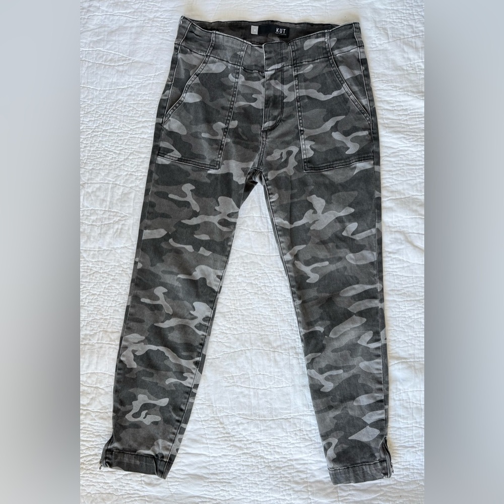 Kut from the Kloth Reese Ankle Zip Camo Jeans Women’s Size 6 Stretch Denim - Picture 2 of 8